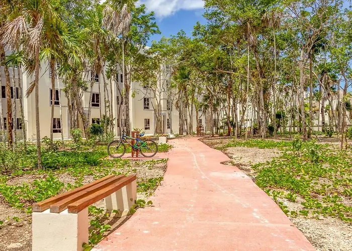 Cozy Oasis: 2-bedroom W/ Pool Apartamento *