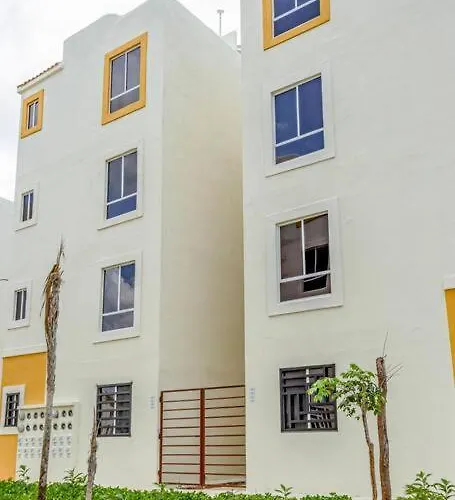 Apartamento Cozy Oasis: 2-bedroom W/ Pool