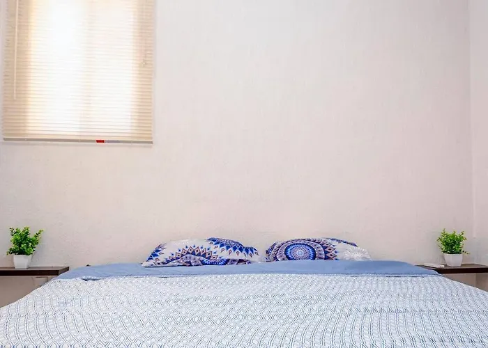 Cozy Oasis: 2-bedroom W/ Pool Apartamento *